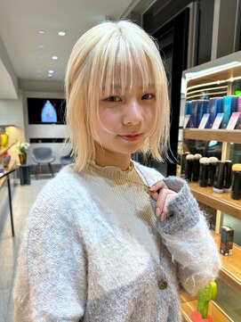 ピークアブー ワン(PEEK-A-BOO ONE) #ボブ#顔まわりレイヤー#顔まわりウルフ#レイヤーボブ