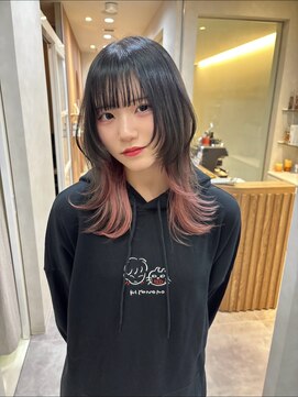 ジル(JiLL.) ピンクインナーロングウルフカット【広島/本通】
