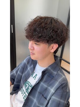 ステラ(STELLA) 刈り上げマッシュ×波巻きパーマ