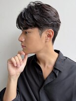 トルネード(TORNADO)&nbsp;色気ある毛流れフェザーパーマアップバングビジネスシーンA1031