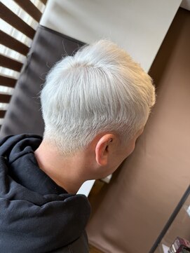 メンズホワイトカラー