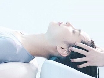 スイヘアデザイン 久留米(suii.. hair design)の写真/美しい髪は地肌から！個室のヘッドスパブース完備☆極上のリラックス体験を是非ご堪能ください♪