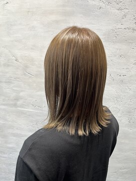 アールトゥーヘアー(art To Hair) ダブルカラー／カットカラー／ミディアムカット