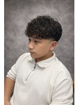 ナナシ(nanac) 派手髪に飽きてきたら【緩めスペインカール】