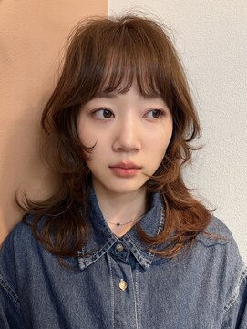 マトス(matos.) 「軽さと動きを楽しむ、今人気のハイレイヤースタイル」