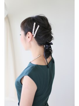 ホワイトルーム(White Room) 編み込みのダウンスタイル