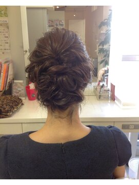 アールブルー 六本木店(R-blue) 大人めねじりアップ