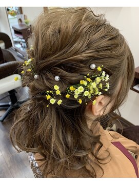 パチャールヘアー(PACAR HAIR) 生花ハーフアップアレンジ！