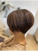 襟足刈り上げ・前下がり大人可愛いボブ
