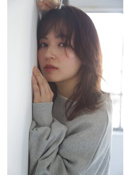 エヌ トーキョー(enu TOKYO) snsで人気　ナチュラルブラウンとテラコッタカラー