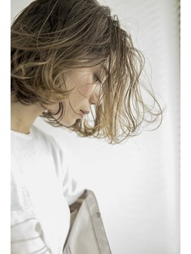 ニューラインギンザ(New-Line 銀座) ★廣中優奈★外国人風ウェーブボブ 髪質改善