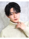 黒髪ツーブロックニュアンスセンターパート