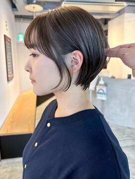 アイティーバイアルバム 藤沢店(IT by ALBUM) 小顔ショート_斜めバンググレージュカラーシルキー_ba443751