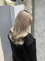 グラッジ 池袋(GLADGE)&nbsp;ミルクティーカラー　ブリーチ　ケアブリーチ　ダブルカラー