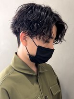 センターパート波巻きパーマスパイラルパーマツイストスパイラル