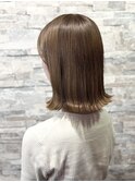 ウル艶ストレート外はねボブ