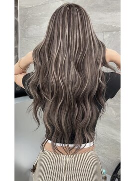 サロウィン 那覇店(SALOWIN) グレージュハイライトカラー