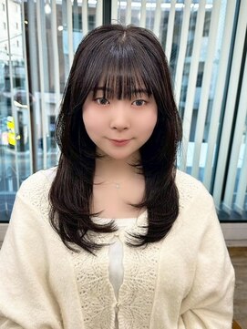 ネオリーブ クーロ(Neolive curro) 韓国前髪顔周り×ハッシュレイヤー　暗めカラー/酸性ストレート