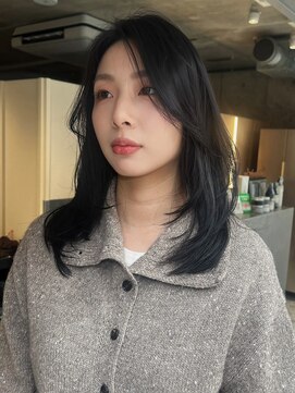 ガリカ 蔵前(Gallica) <ゲスト>重く見えない、暗髪グレージュ x 韓国風レイヤーミディ