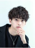 波打ちソフトツイストパーマツーブロック刈り上げマッシュ