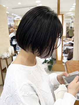 モリオ フロム ロンドン サッポロファクトリー店(morio FROM LONDON) 【morio】札幌ボブ ぱつっとまとまる前下がりボブ