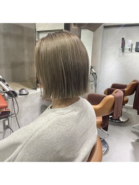 レックス 中野(rex) 切りっぱなしボブ グレージュ