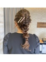 アイディー バイ ケンジ(id. by KENJE) 20代30代40代◎くるりんぱ編み下ろしアレンジ