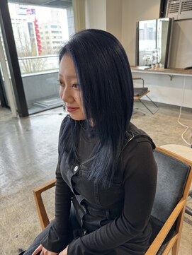 ニュート(Neut ) ケアブリーチダブルカラーブルーブラック顔周りレイヤー
