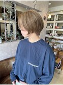 ハンサムショート×ミルクティーベージュカラー