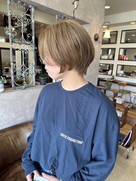 ウニレ バイ センス(unire by sense) ハンサムショート×ミルクティーベージュカラー