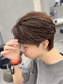 オーバルバイアピッシュ(OVARL by apish) フェザーパーマ/フェザーショート/原宿駅