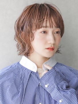 カライング(ing) 大人可愛いひし形ショートボブ×前髪あり20代30代40代