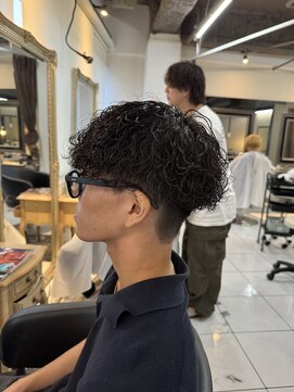 アイズ 海老名(AIZU) 波巻きスパイラルパーマ 波巻きパーマ プードルパーマ 海老名