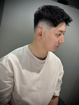 ヴェル ダンディ(Vel Dandi) 濡れパン×スキンフェード