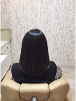 レヴィア 神栖店(revia)&nbsp;肩先にしなやかさを感じるミディアムボブ