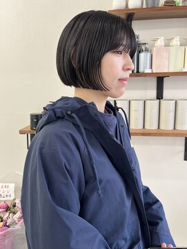 ソソ(soso) ミルクティーブロンド/ダークブルー/デジタルパーマ/横浜