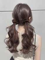 フォームフォローズファンクション 本郷(FORM FOLLOWS FUNCTION)&nbsp;ゆるふわツインテールアレンジ
