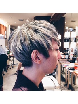 ブラット(brat) マッシュボブ。