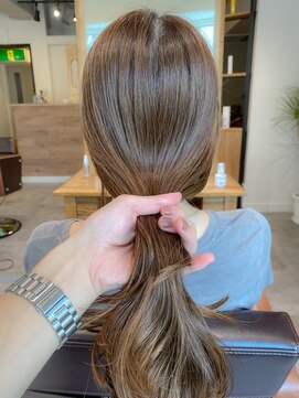 ネイヴィル オモテサンドウ(navile omotesando) ☆結ぶと隠れるシークレットハイライトシアーベージュ☆