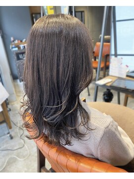 インス(ensue) 20代30代40代ブリーチなしオリーブグレージュくびれミディ中島