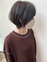 ステア ケース(stair case)&nbsp;大人かわいい黒髪外ハネショートウルフ20代30代40代髪型