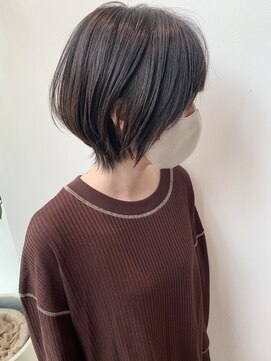 ステア ケース(stair case) 大人かわいい黒髪外ハネショートウルフ20代30代40代髪型