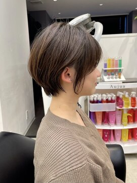 イヴォークトーキョーオーサカ(EVOKE TOKYO osaka) 丸み 抜け感ショート コスメストレート 簡単スタイリング