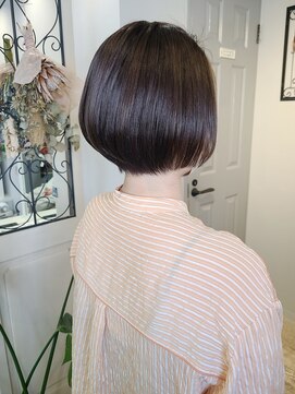 ヘア ケア ディエイチケー(HAIR CARE DHK) 顔まわりにハイライトが入ったフェイスフレーミング