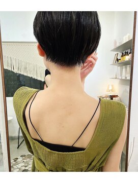 ウーフ(U-fu) 大人かわいいショートスタイル