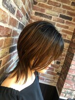 大人くびれマッシュヘアこなれミディ美髪ブラウン