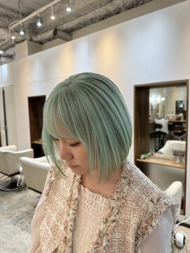ラウブロッサム 大宮西口店(Lau Blossom) ライムグリーン+ミニボブ+ケアブリーチ