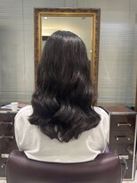 アメリ バイ アピッシュ(Amelie by apish)&nbsp;コテ巻き風パーマ/韓国風パーマ/セミロング/デジタルパーマ