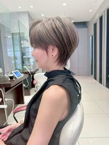 アース 栄店(HAIR&MAKE EARTH)&nbsp;earthショートレイヤーボブミルクティー丸みショートボブ