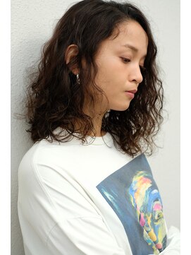 スリー スタンド(THREE STAND) 無造作くせ毛カール＊